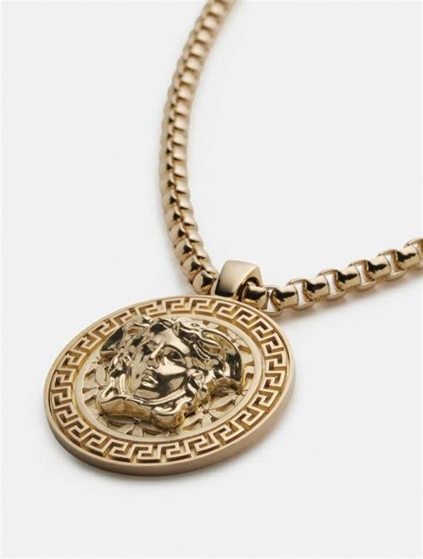 cadena de oro versace para hombre|Collares de Versace para hombre .